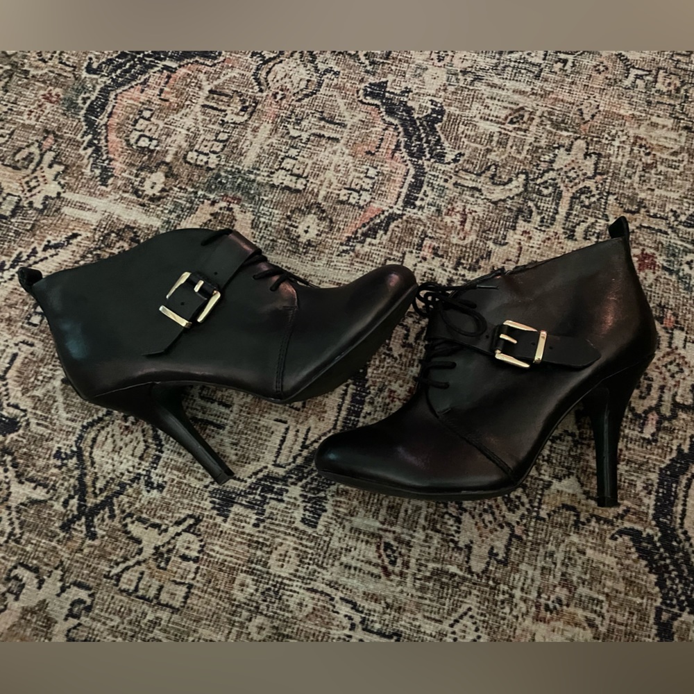 Aldo black heeled bootie